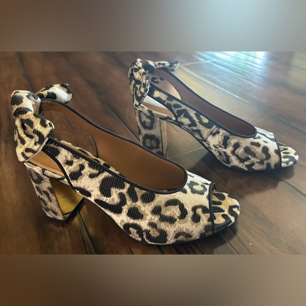 J. Renee Leopard Print Women's Heels size 8